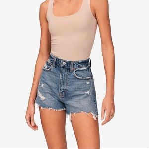Abercrombie High rise 4” Shorts